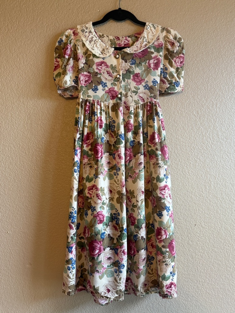 Cream Floral Puff-Sleeve Dress with Lace Collar for Girls